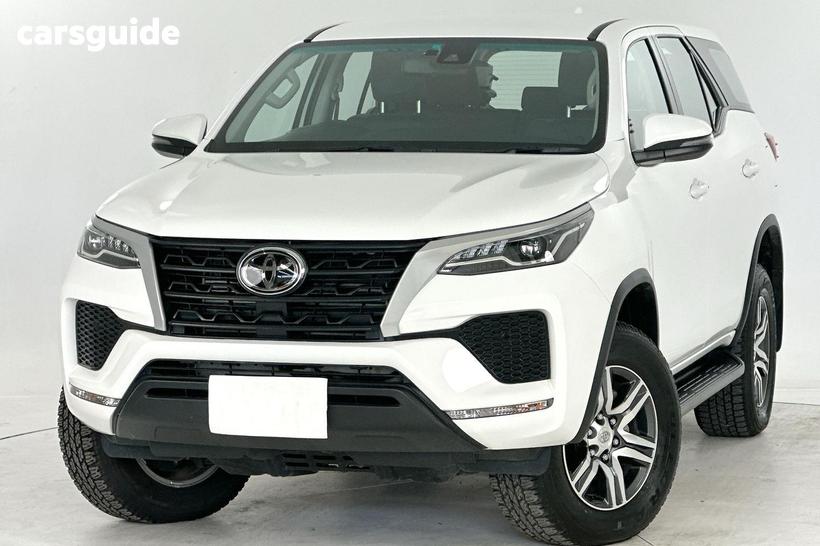 White 2025 Toyota Fortuner Wagon Gx