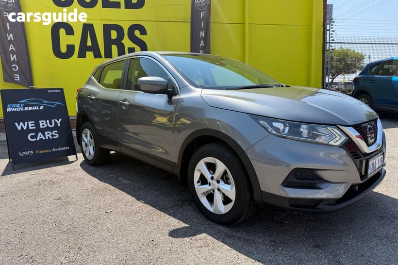Grey 2018 Nissan Qashqai Wagon St