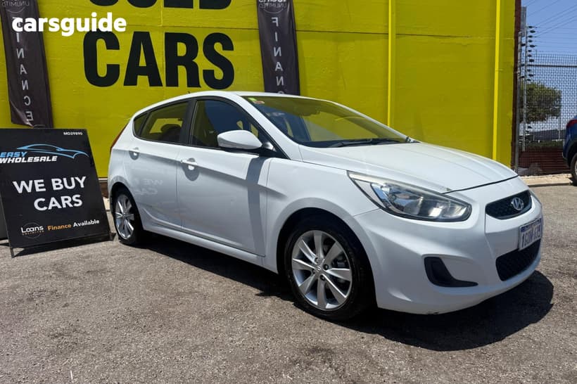 White 2018 Hyundai Accent Hatchback Sport