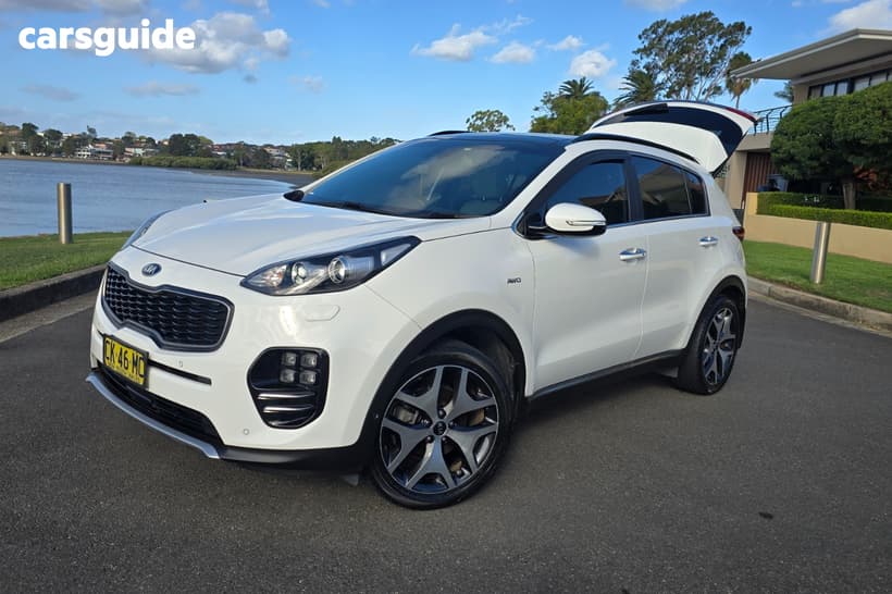 White 2017 Kia Sportage Wagon Gt-Line (Awd)