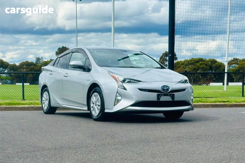 Silver 2018 Toyota Prius Hatch A PREMIUM