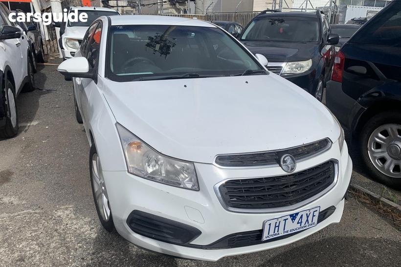 White 2015 Holden Cruze Hatchback Equipe