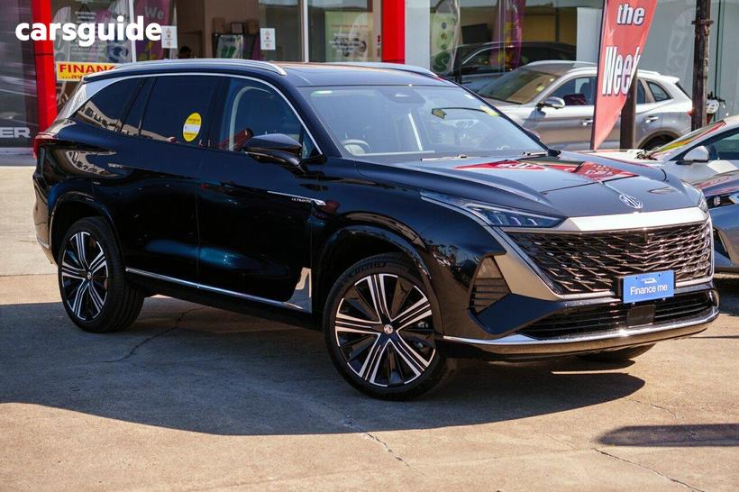 Black 2025 MG Qs Wagon Essence Awd