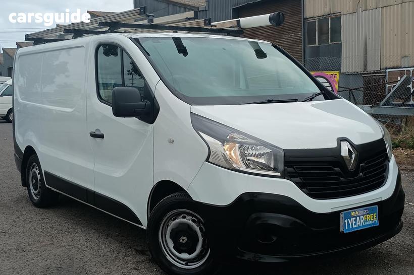 White 2015 Renault Trafic Van Swb