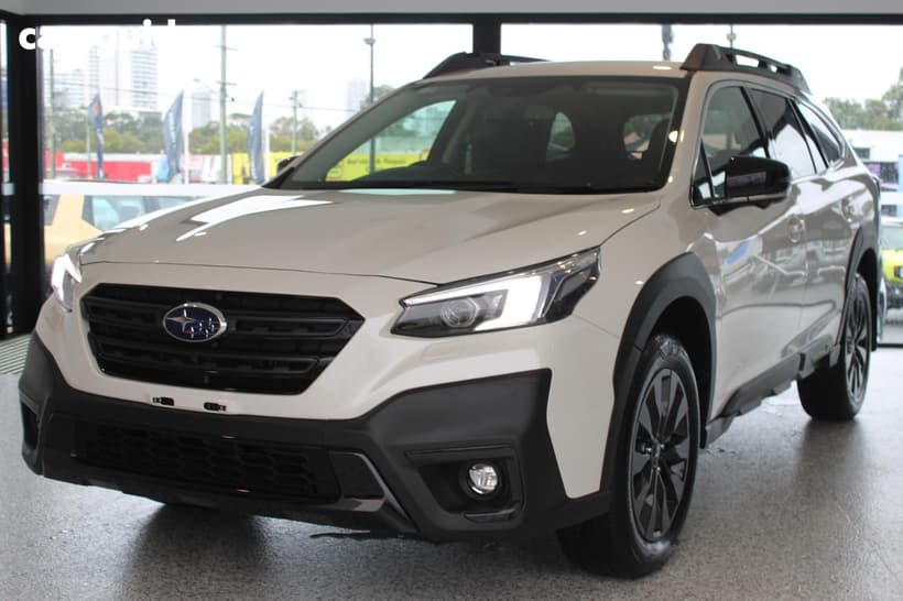 White 2025 Subaru Outback Wagon Awd Sport