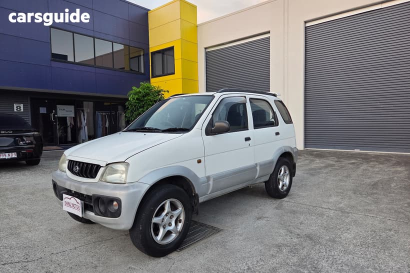 White 2001 Daihatsu Terios Wagon Aero (4X4)