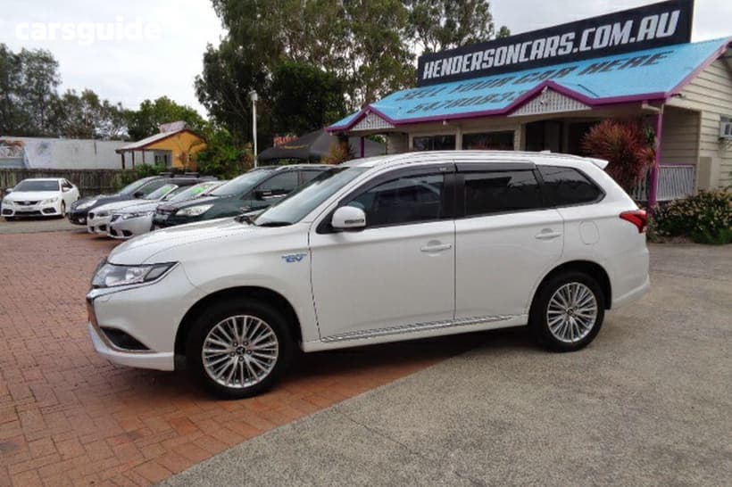 White 2019 Mitsubishi Outlander Wagon Phev (Hybrid) Es