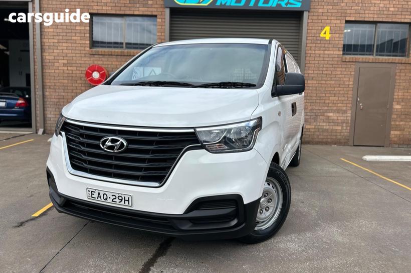 White 2019 Hyundai Iload Van 3S Liftback