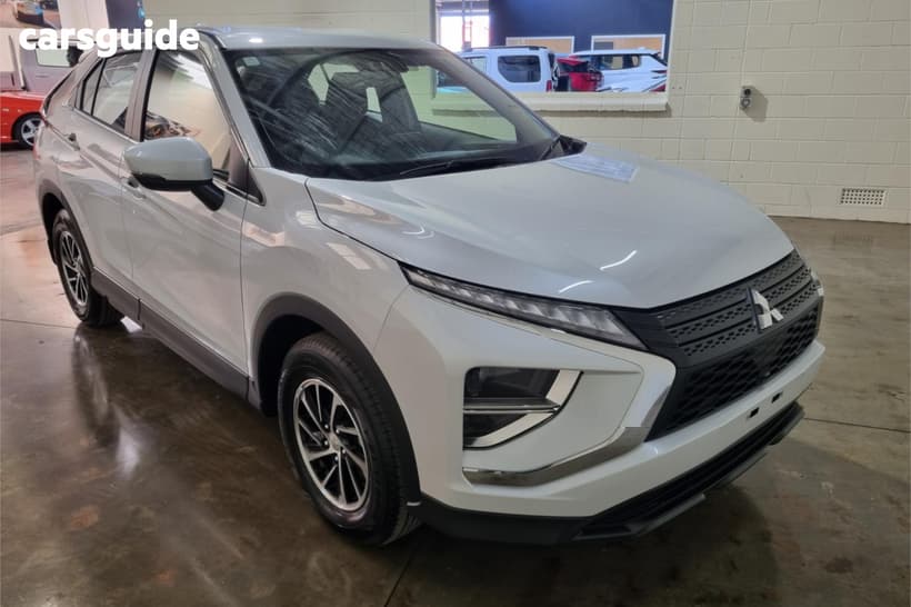 White 2024 Mitsubishi Eclipse Cross Wagon Es (2Wd)
