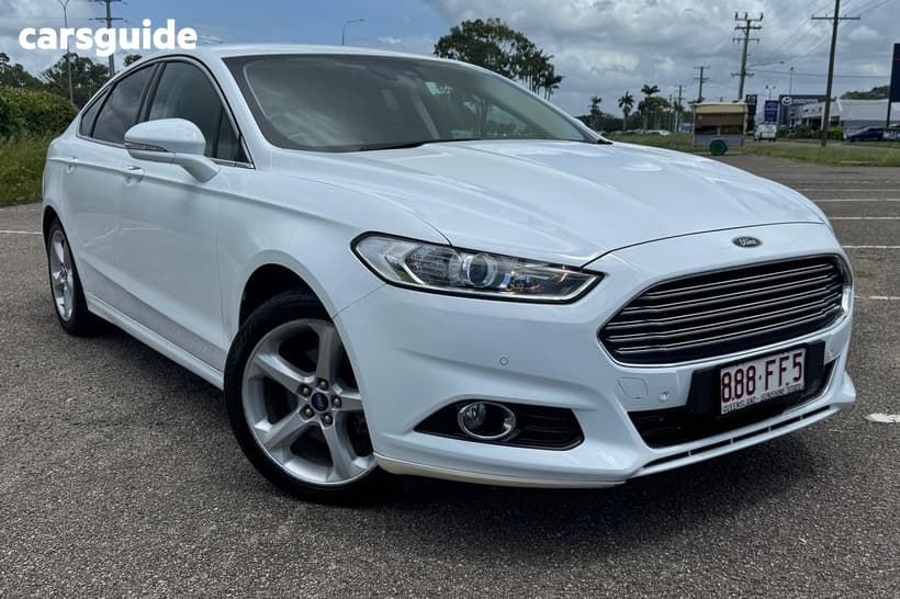 White 2018 Ford Mondeo Hatchback Trend