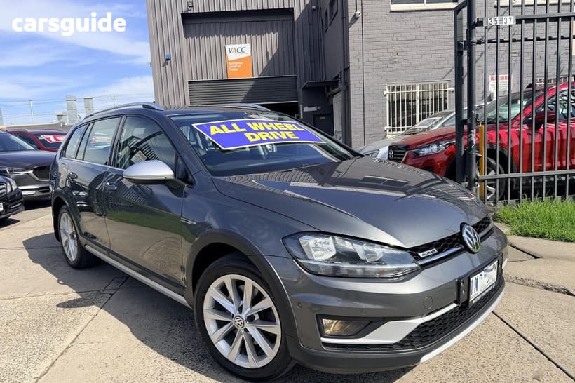 Grey 2018 Volkswagen Golf Wagon Alltrack 132 Tsi