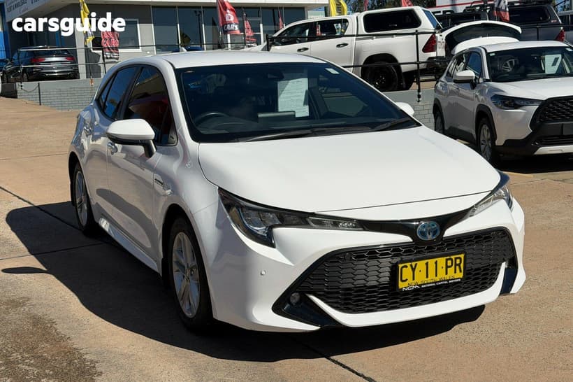 White 2020 Toyota Corolla Hatchback Sx (Hybrid)