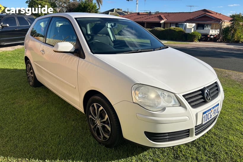 White 2009 Volkswagen Polo Hatchback Edition