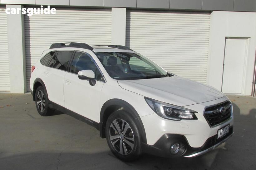 White 2018 Subaru Outback Wagon 2.5I Premium