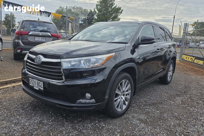 Black 2015 Toyota Kluger Wagon Grande (4X4)