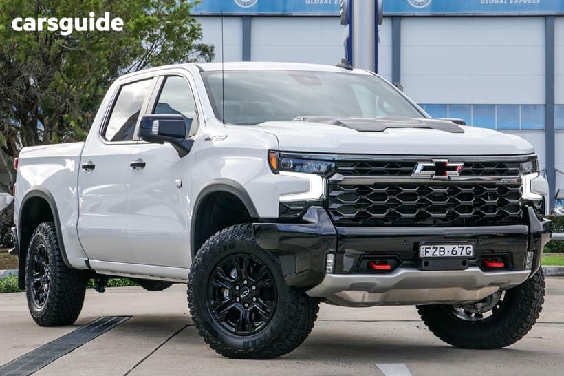 White 2025 Chevrolet Silverado Crew Cab Pickup 1500 Zr2