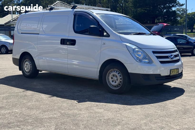 White 2016 Hyundai Iload Van 3S Liftback
