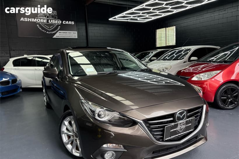 Silver 2015 Mazda 3 Sedan Sp25 Astina