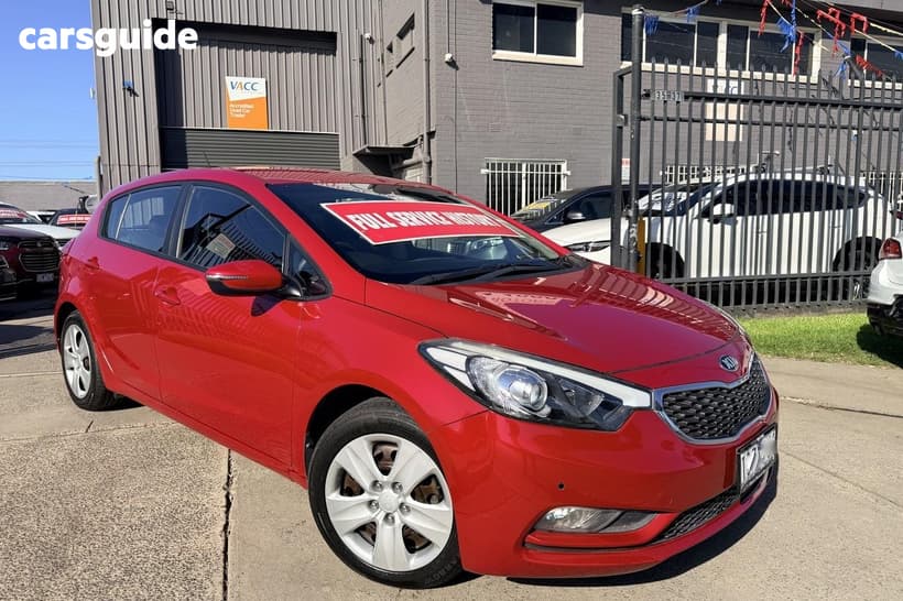 Red 2015 Kia Cerato Hatchback S