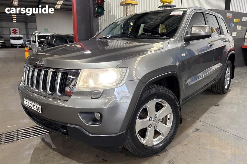 Grey 2011 Jeep Grand Cherokee Wagon Laredo (4X4)