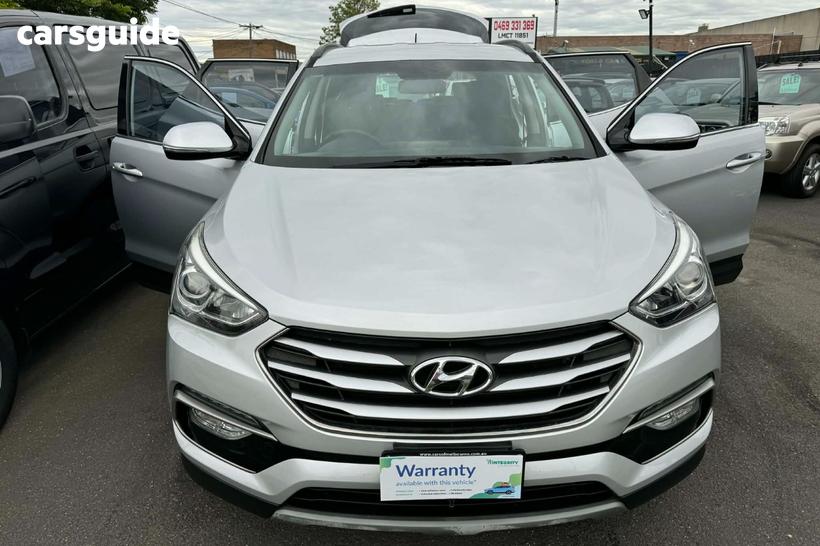 Silver 2017 Hyundai Santa FE Wagon Active (4X4)