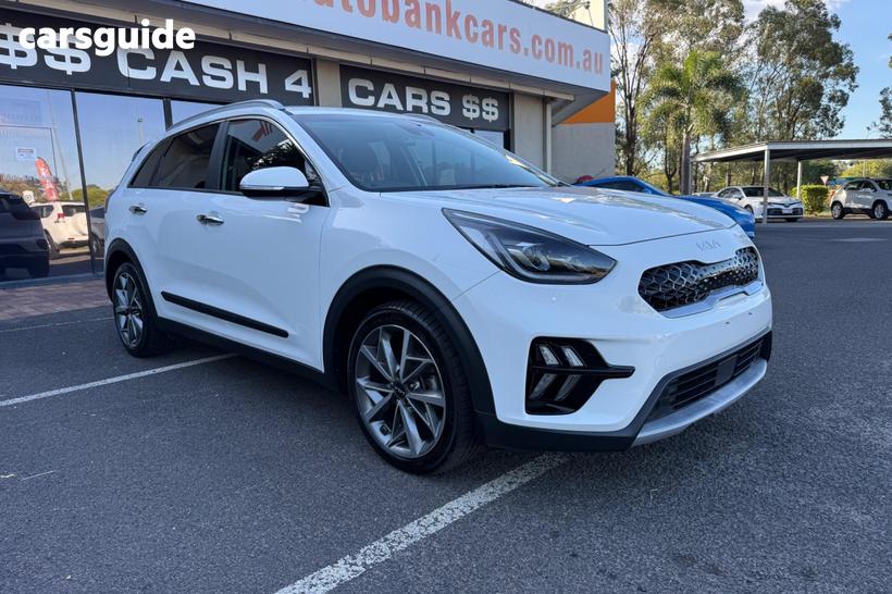 White 2021 Kia Niro Wagon Electric Sport