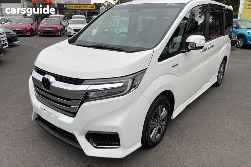 White 2018 Honda Stepwgn SUV SPADA HYBRID