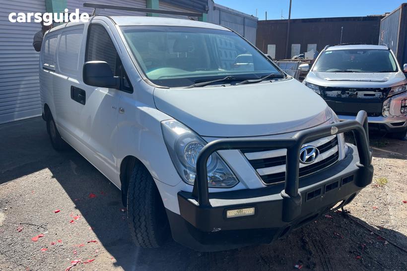 White 2018 Hyundai Iload Van 3S Liftback