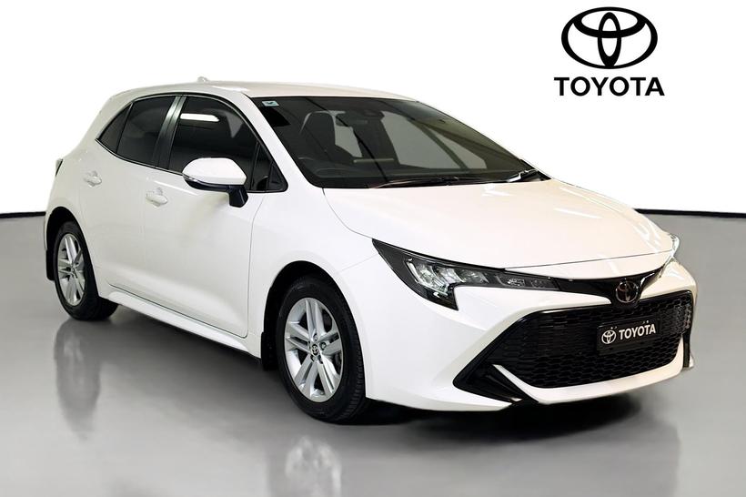 White 2022 Toyota Corolla Hatchback Ascent Sport