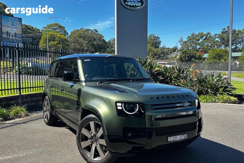 Green 2025 Land Rover Defender Wagon 110 D350 X-Dynamic Hse (257Kw)