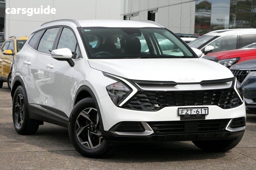 White 2024 Kia Sportage Wagon S (Fwd)