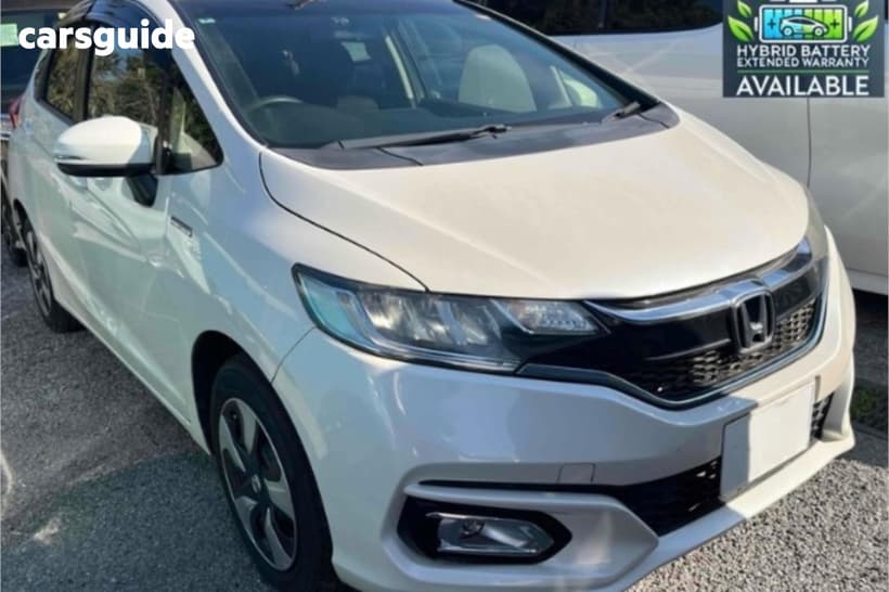 White 2018 Honda Fit Hatch HYBRID W/ CRUISE CONTROL