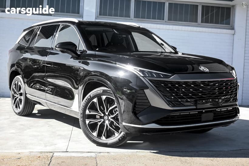 Black 2025 MG Qs Wagon Essence