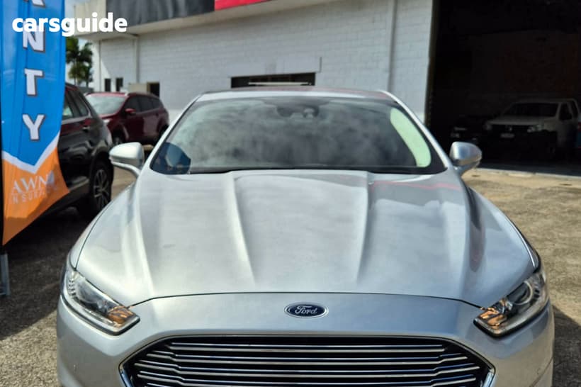 Silver 2016 Ford Mondeo Hatchback Trend Tdci