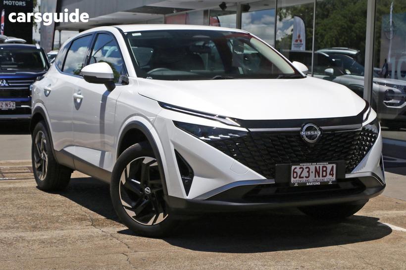 White 2024 Nissan Qashqai Wagon St-L