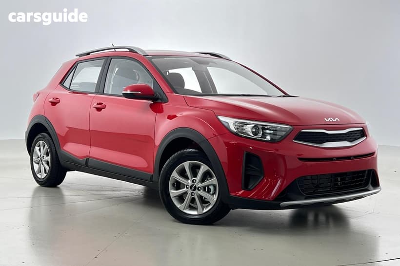 Red 2025 Kia Stonic Wagon S