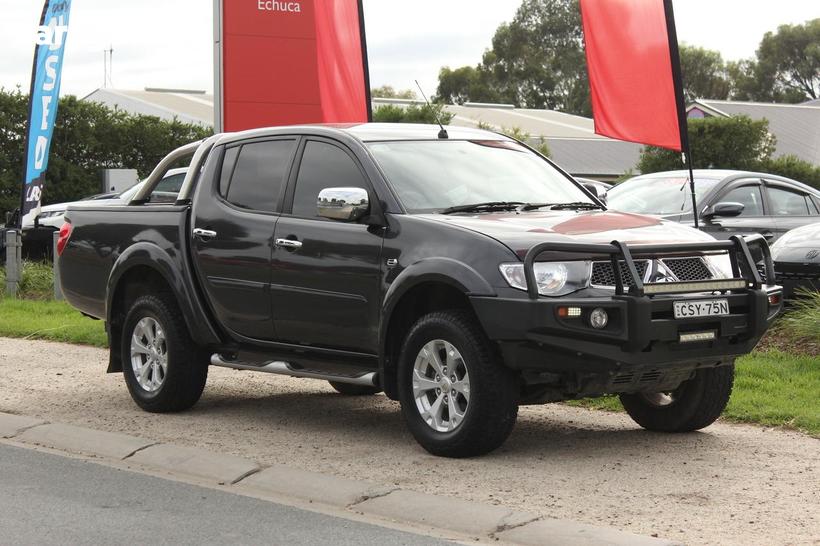 Grey 2014 Mitsubishi Triton Double Cab Utility Glx-R (4X4)