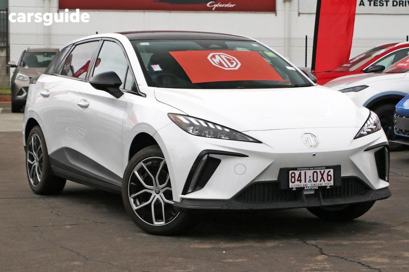 White 2024 MG MG4 Hatchback Essence 64 150Kw