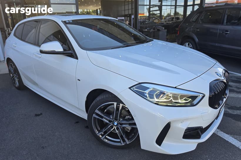 White 2023 BMW 1 Hatch 118I M SPORT F
