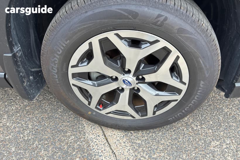 Grey 2018 Subaru Forester Wagon 2.5I (Awd)