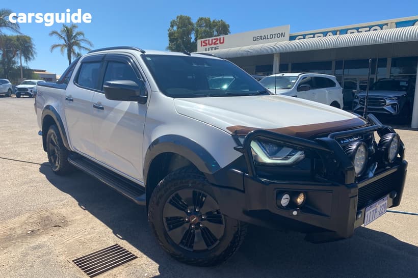 White 2022 Isuzu D-MAX Crew Cab Utility X-Terrain (4X4)