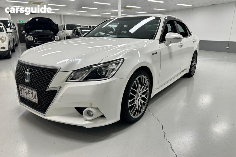 White 2014 Toyota Crown Sedan HYBRID