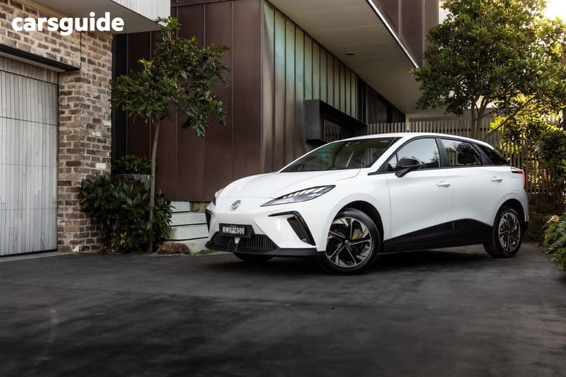 White 2026 MG MG4 Hatchback Essence 64 150Kw