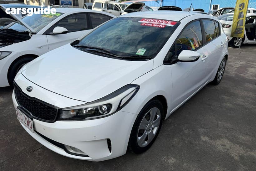 White 2016 Kia Cerato Hatchback S