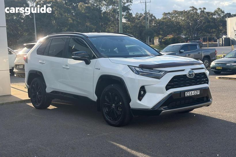 White 2022 Toyota RAV4 Wagon Xse (2Wd) Hybrid