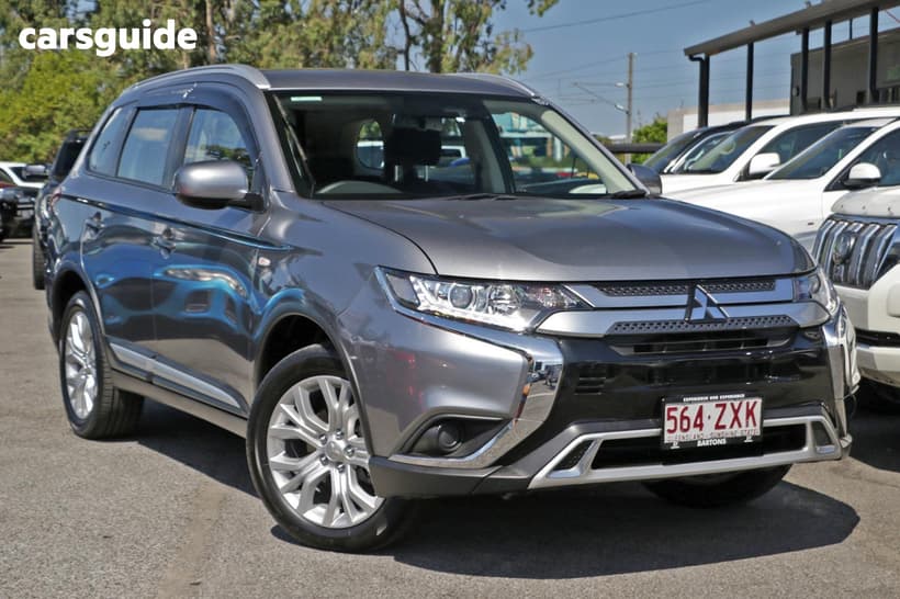 Silver 2020 Mitsubishi Outlander Wagon Es 7 Seat (Awd)