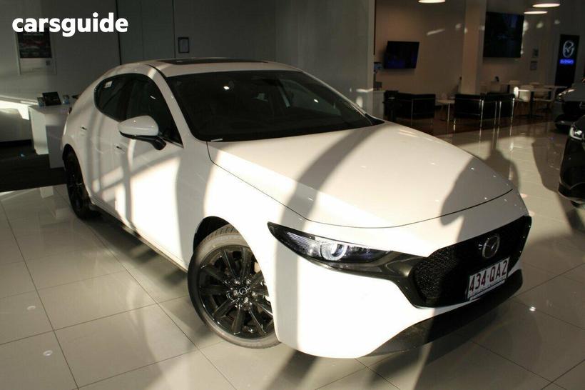 White 2025 Mazda 3 Hatchback G25 Astina