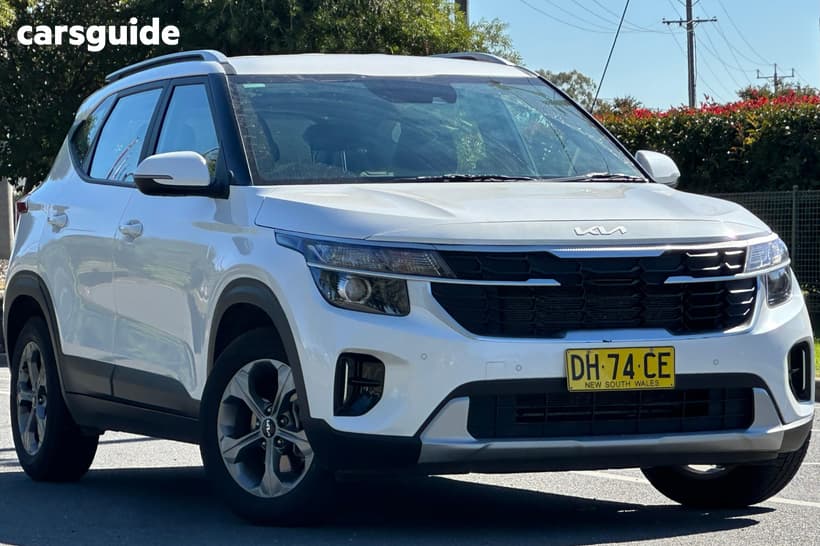 White 2023 Kia Seltos Wagon S (Fwd)
