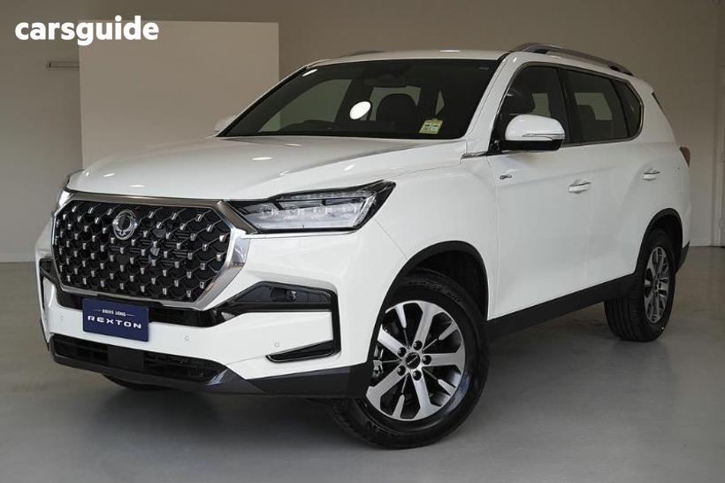 White 2025 KGM Rexton SUV ELX 4X4