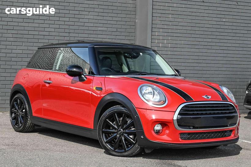 Red 2018 Mini Cooper Hatchback 3D Hatch